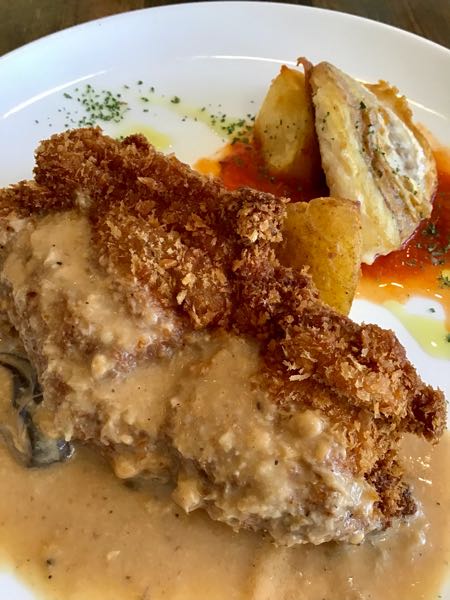 チキンカツレツ キノコのカスティージャソース イトヨリのソテー